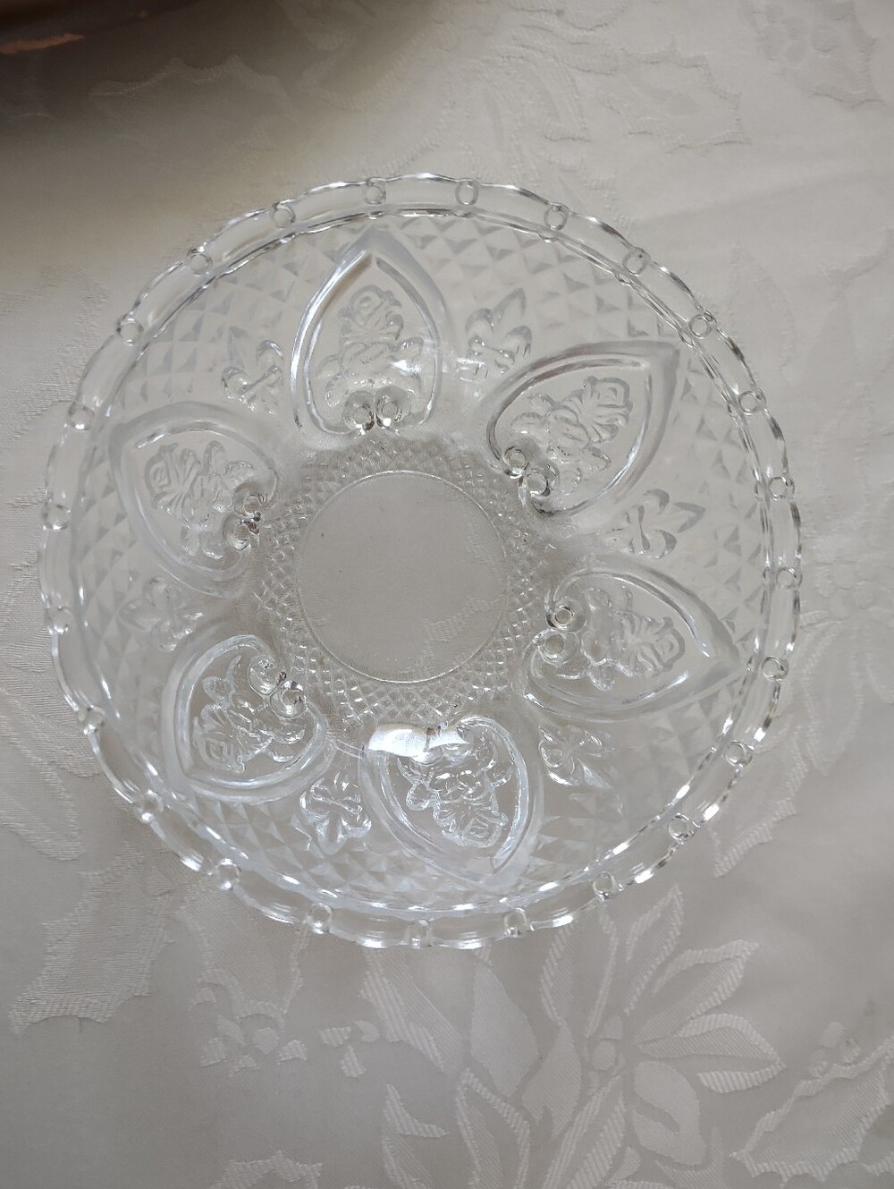 KIG Malaysia Vintage Glass Embossed Roses In Hearts Fleur De Lis